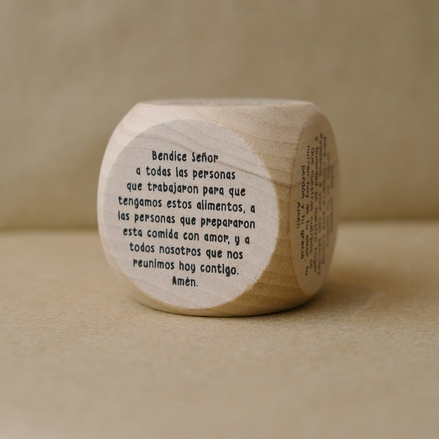 Cubo Para Bendecir La Mesa