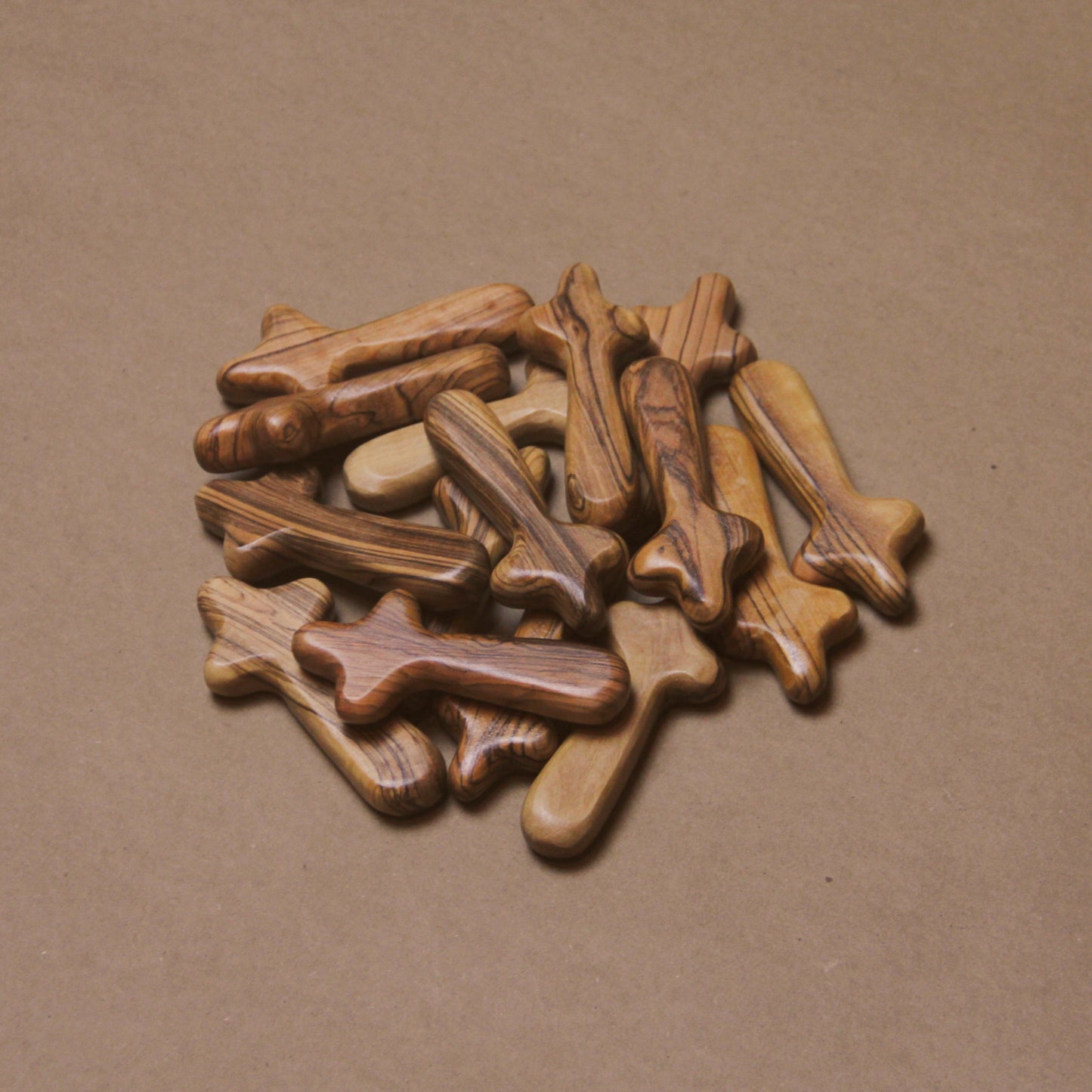 Cruz de Madera de Olivo "Standard" - 10 piezas