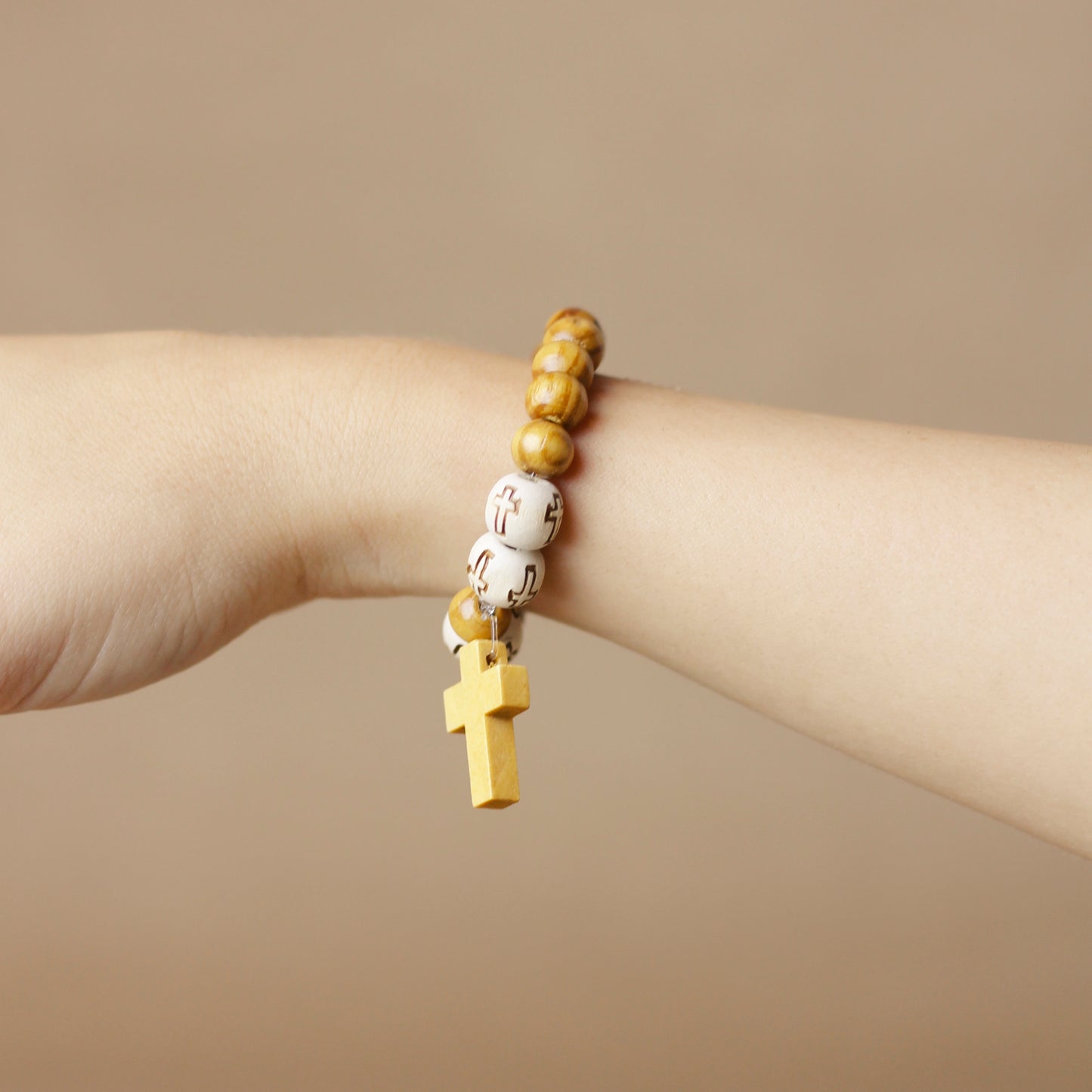 Pulsera Cruz Madera